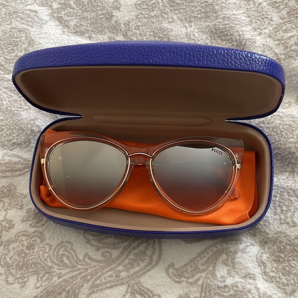 Emilio Pucci cat eye sunglasses with gold accents - Picture 7 of 8